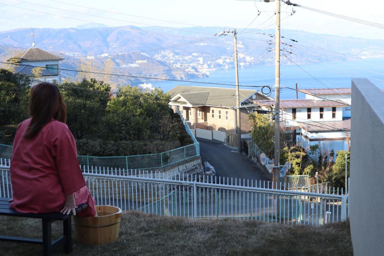 熱海の海が一望できる温泉付貸別荘 満月あじろ Mitsukiajiro Атамі Екстер'єр фото